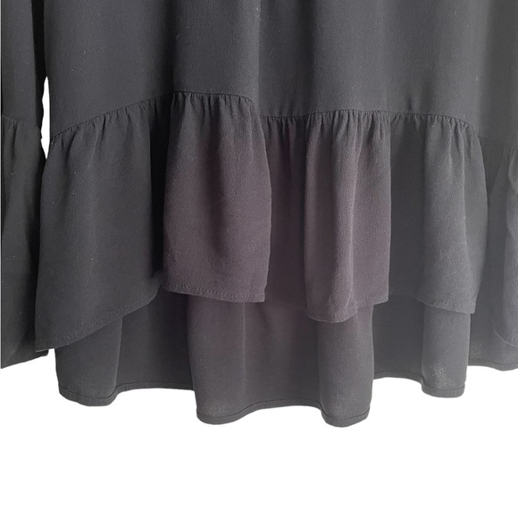 Mossimo woman’s Long Sleeve black top with ruffled high/low hem, size large - Picture 2 of 9
